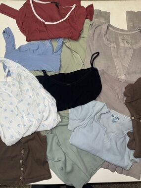 Brandy Melville bundle!!